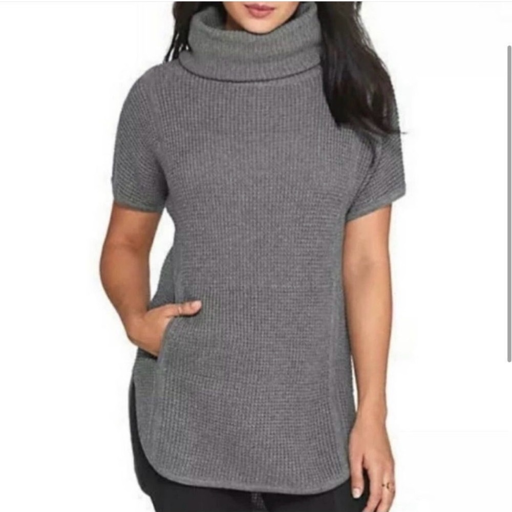 UGG Tunic Short Sleeve Sweater Size Medium
